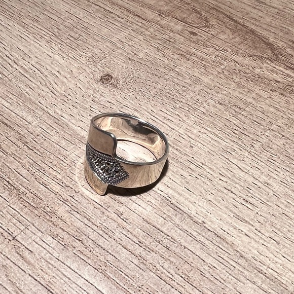Sterling silver ring - Picture 2 of 4